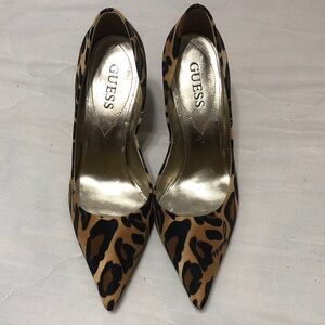 GUESS Leopard-Print Pointed-Toe Pumps in Tan and Black 7.5